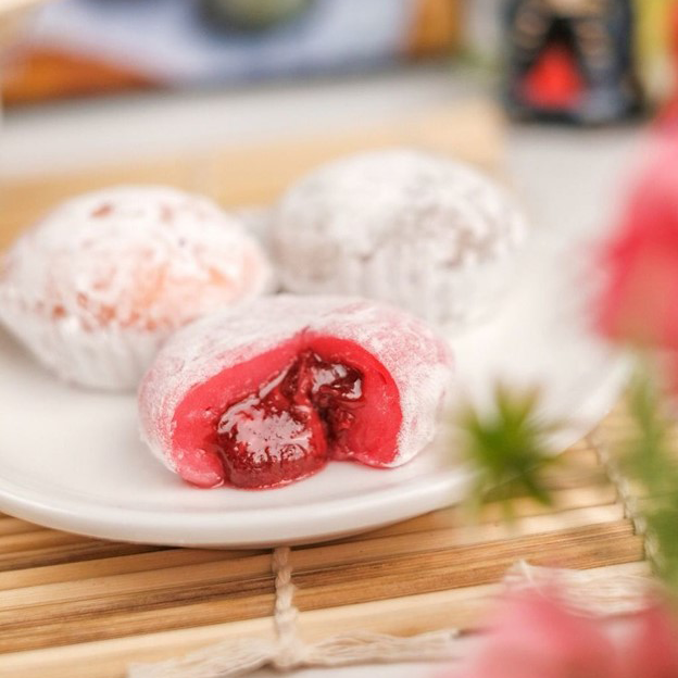 5 Alasan Wajib Beli Sakura Mochi Saat Liburan Ke Jogja